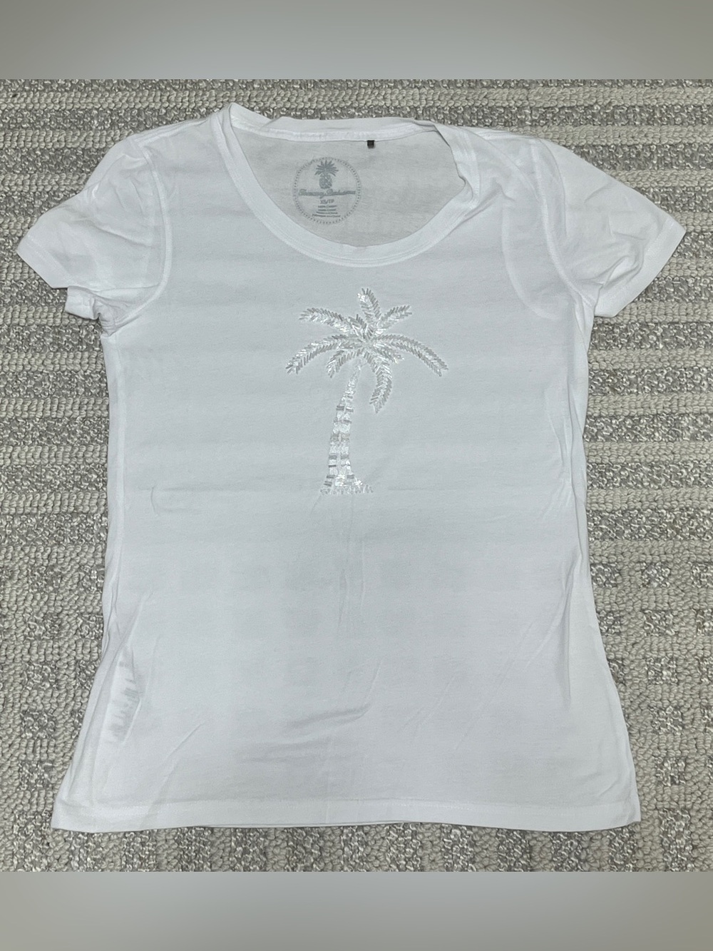 Tommy Bahama Soft T-shirt Palm Tree Design
Size XS